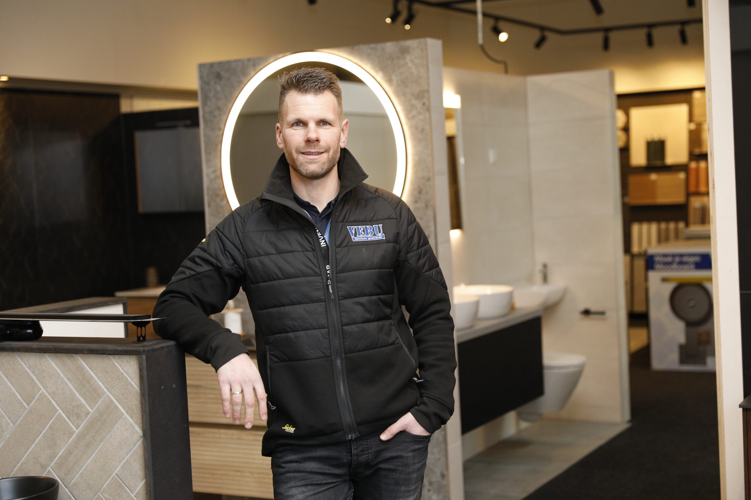 Vebu samenwerking De Leo Media